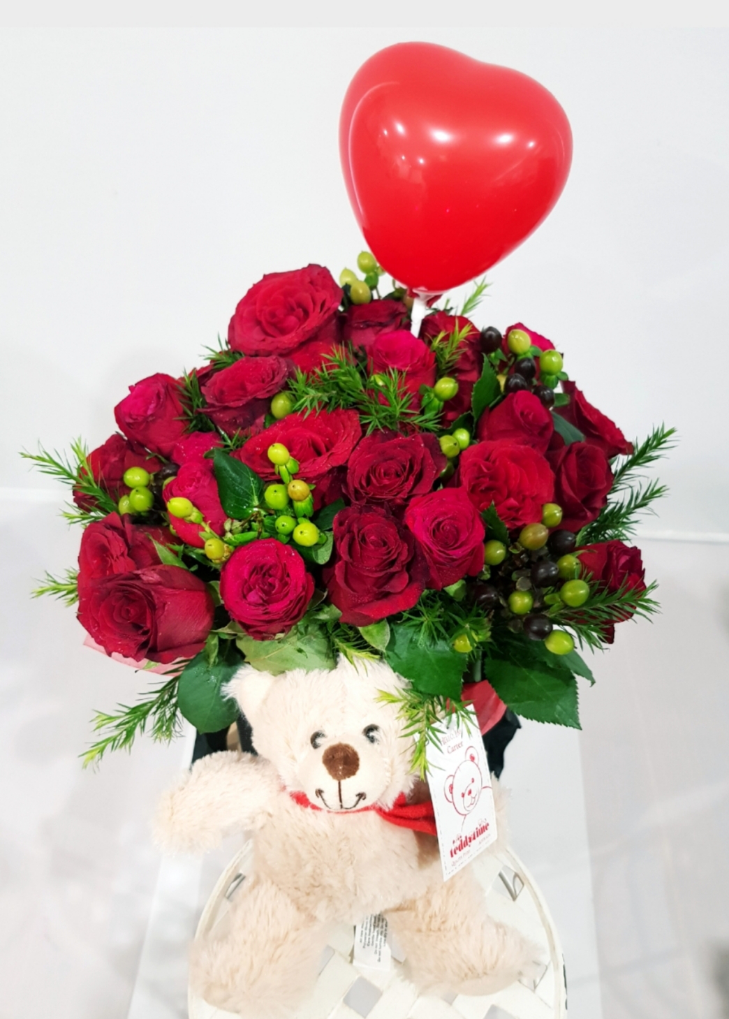 12 Red Roses in a Gift Bag