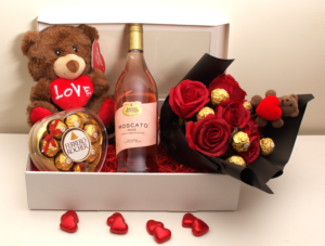 Rosé Romance Box